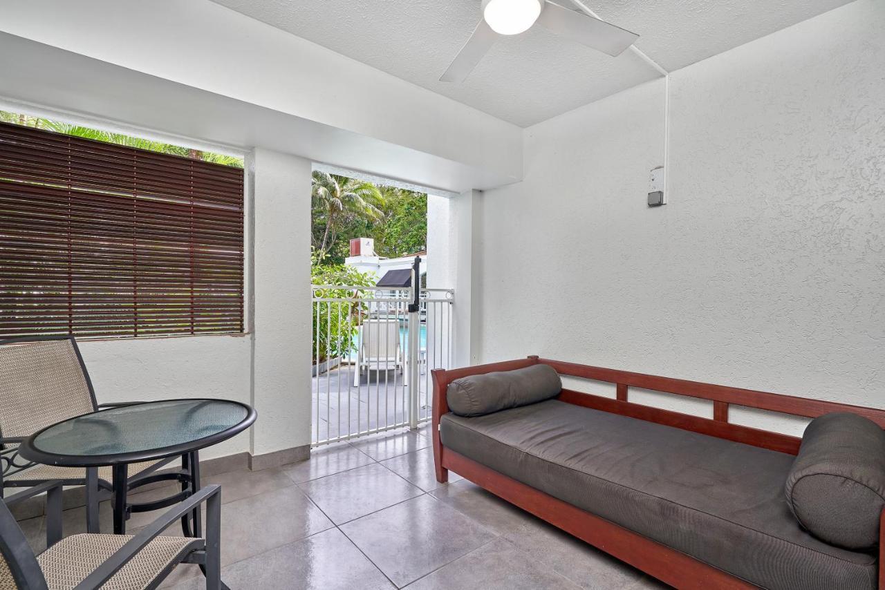 Alassio Apartments With Direct Pool Access Palm Cove Værelse billede