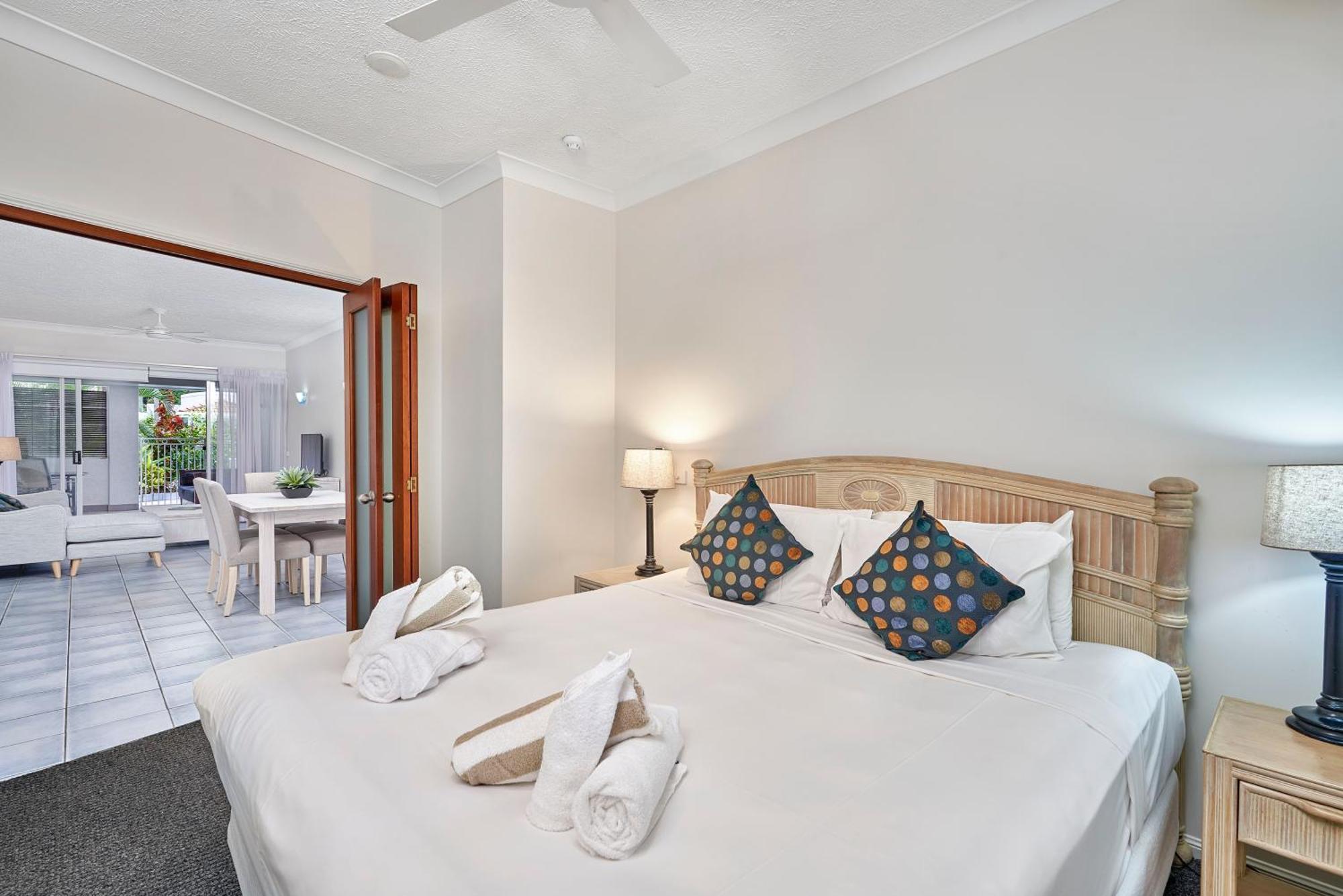Alassio Apartments With Direct Pool Access Palm Cove Værelse billede