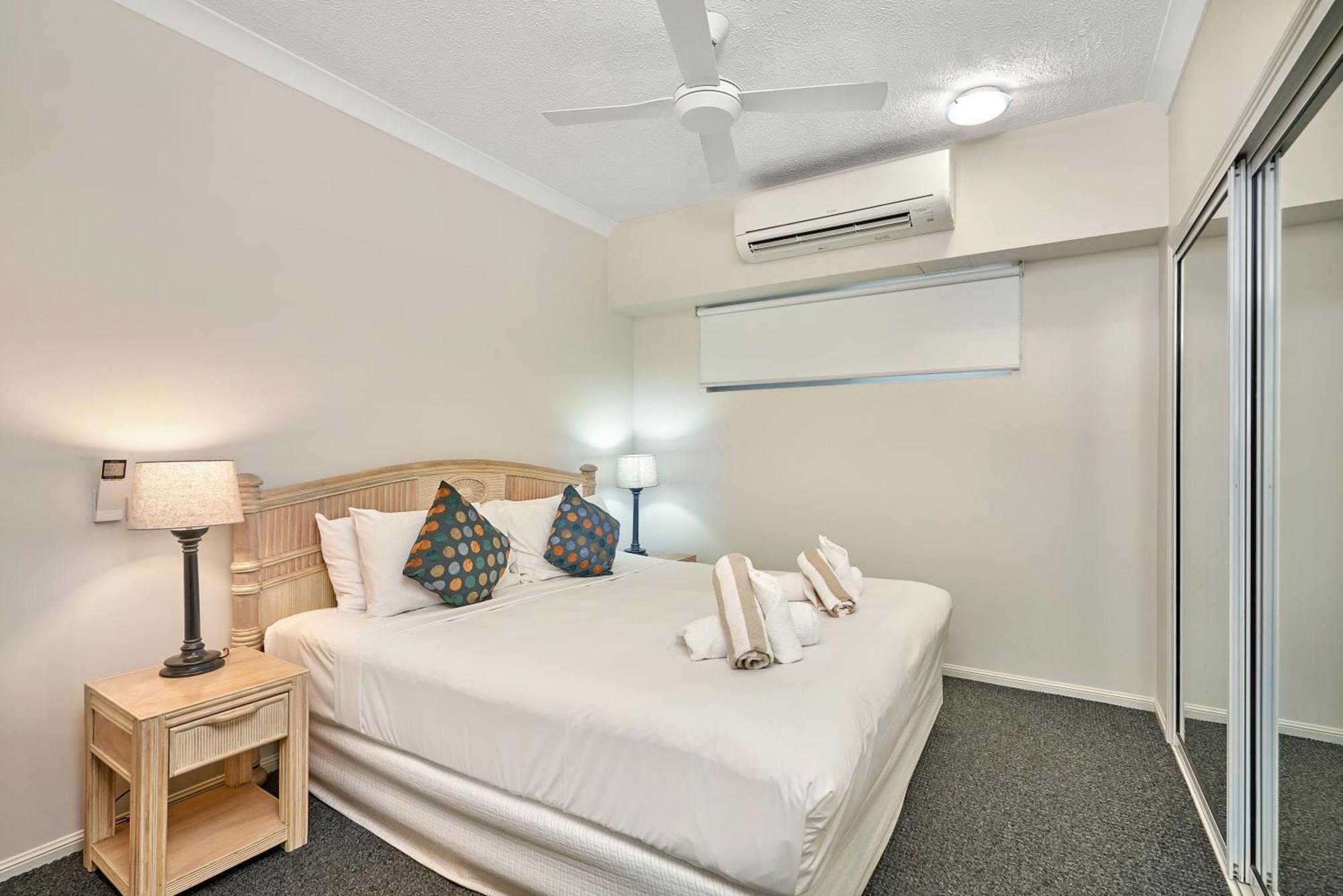 Alassio Apartments With Direct Pool Access Palm Cove Værelse billede